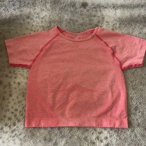 WOMENS ATHLETIC CROP